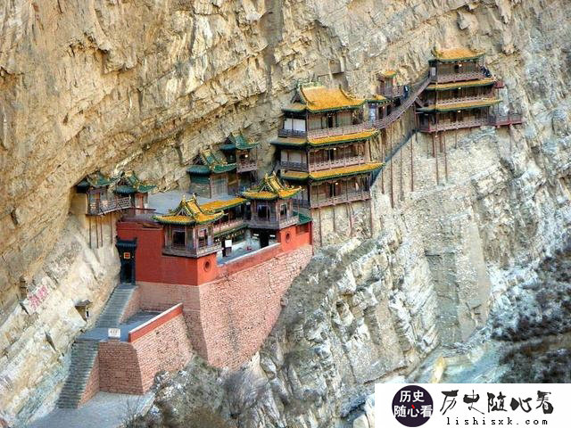 古时候山峰顶上的寺庙是怎么建的