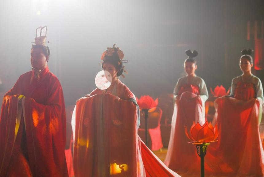 武则天的女儿，在大庭广众之下让皇帝找个男人嫁了，太伤风败俗了