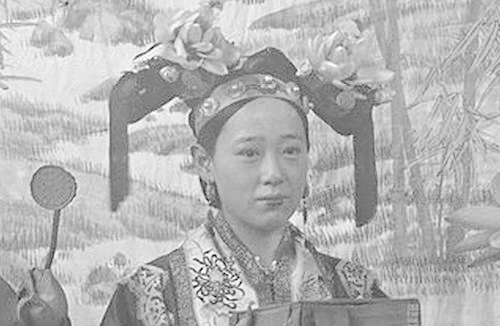 68岁慈禧太后身边的四格格,指婚给了第九子