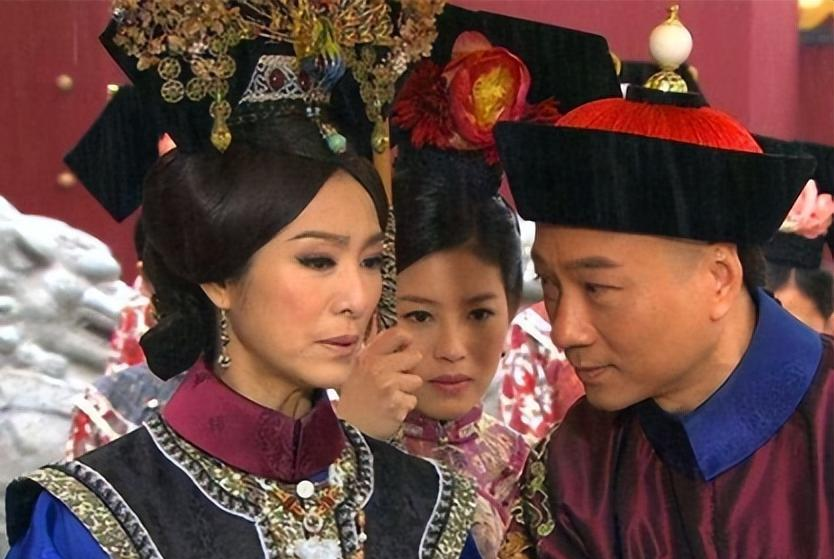 小德张是慈禧身边的小太监，在皇宫生活了22年，活到新中国成立