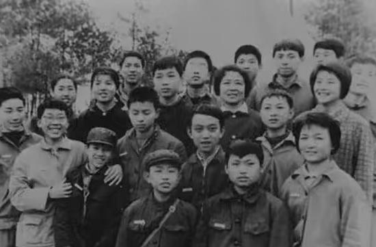 宁铂出家多年为什么又还俗了