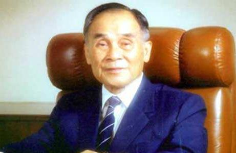 李嘉诚为何为庄世平出3000万？