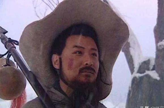 燕青随戴见了樊瑞皇甫端王定六并李逵等人